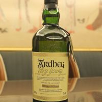Ardbeg 1998~2004 Very Young 阿貝 青春系列 Very Young (700ml 58.3%)
