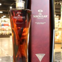 Macallan 1824 Oscuro 麥卡倫 奧斯庫羅 旋轉木盒版 (700ml 46.5%)