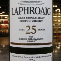 (現貨) Laphroaig 25 Years The Bessie Williamson Story 拉佛格 25年 書冊版 (700ml 43%)
