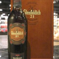 (現貨) Glenfiddich 21 Years Gran Reserva Gift Box 格蘭菲迪 21年雪茄禮盒 絕版 (700ml 43%)