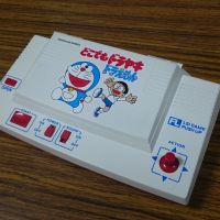 Bandai 1983年發售 大型彩色掌機 哆啦A夢~到處都是銅鑼燒啊!!