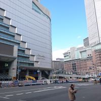 日本大阪重機部品爽爽購指南~~(大阪梅田站-南海部品本社)