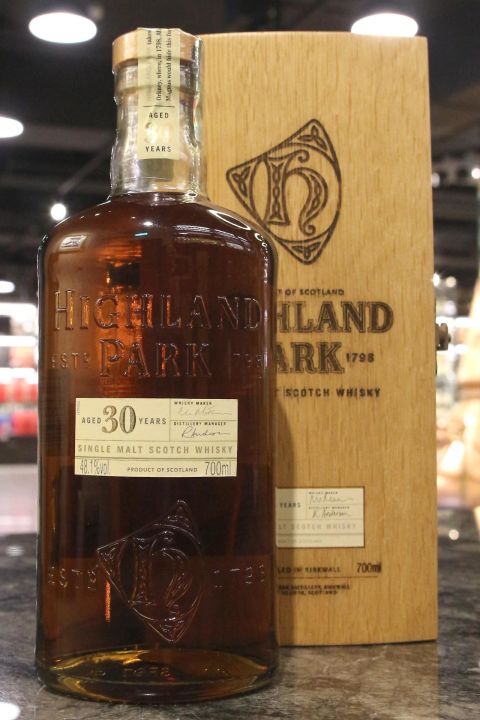 (現貨) Highland Park 30 Years Single Malt Whisky 高原騎士 30年 單一麥芽威士忌 (700ml 48.1%)
