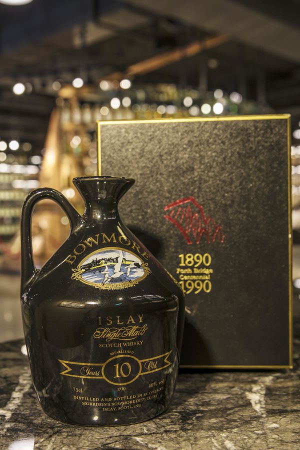 (現貨) Bowmore 10 years Forth Bridge Centennial 波摩 10年 福斯鐵道橋百年紀念瓷瓶 (750ml 40%)