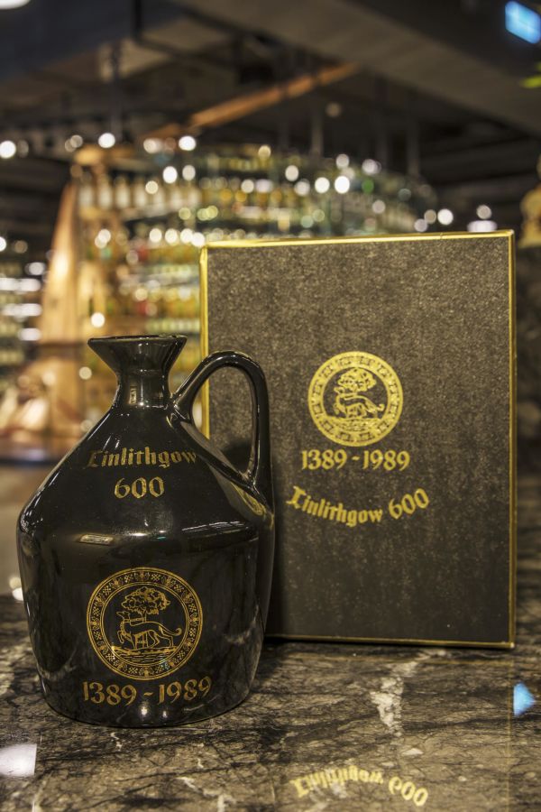 Bowmore Linlithgow 600th Anniversary Ceramic 波摩 林利斯哥600週年紀念 黑瓷瓶 (750ml 43%)