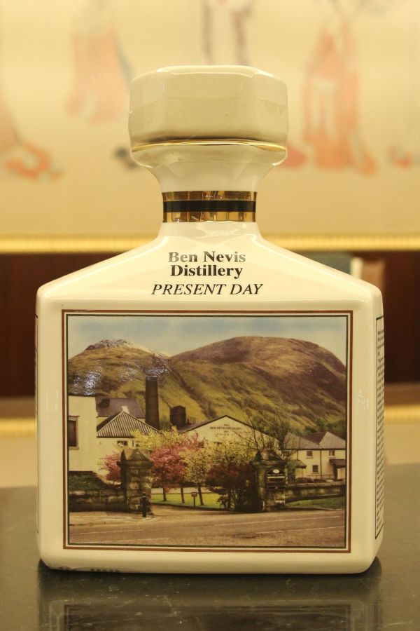(現貨) Ben Nevis 10 Years 190th Anniversary 班尼富 10年 創廠190週年紀念瓷瓶 (700ml 46%)