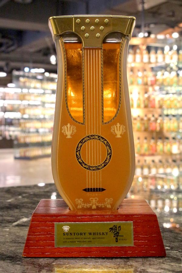 (現貨) Suntory Hibiki Blended Whisky Instrument - Harp 三得利 響 樂器系列 豎琴 (600ml 43%)