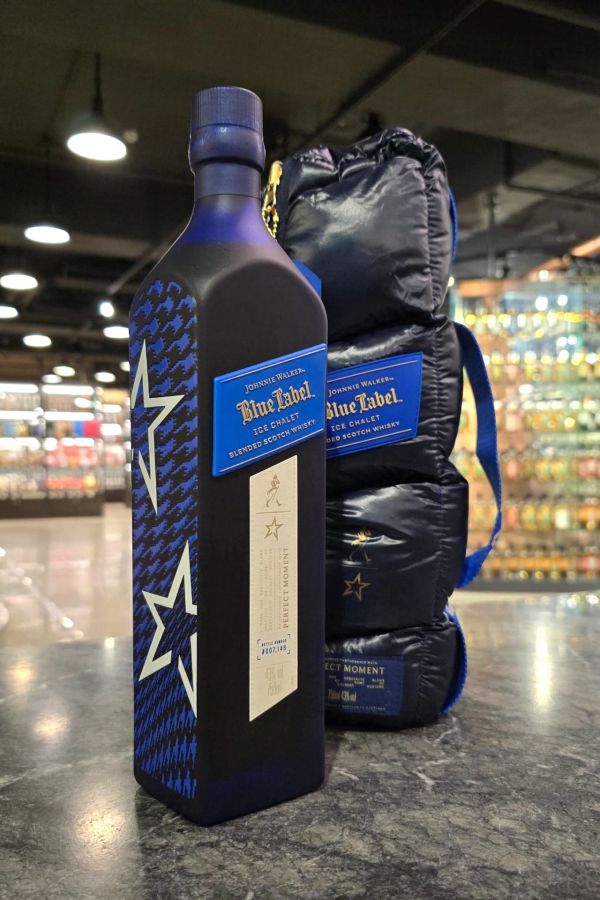 (現貨) Johnnie Walker Blue Label x Perfect Moment︰Ice Chalet 約翰走路藍牌 雪峰限定版 (750ml 43%)