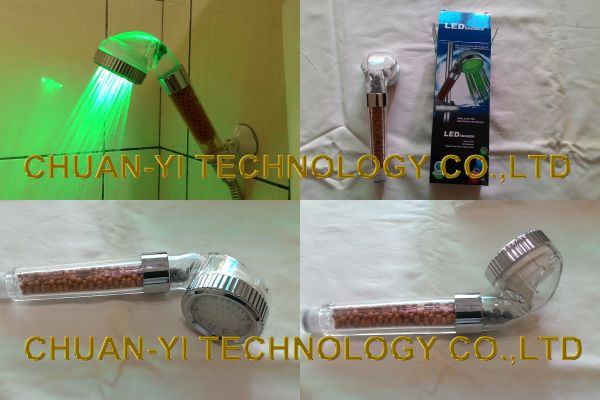 CY-TC1018  LED負離子蓮蓬頭